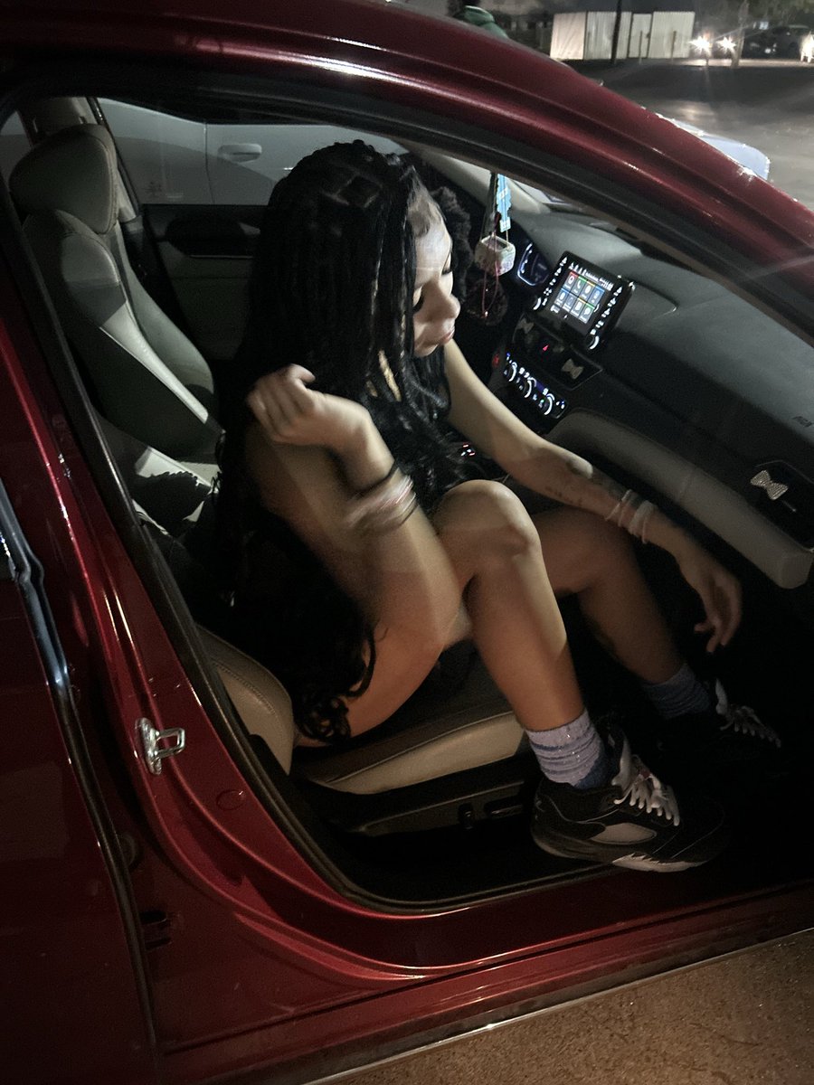 marisbthuggin's tweet photo. flics 💋 https://t.co/f93DDhYRkB