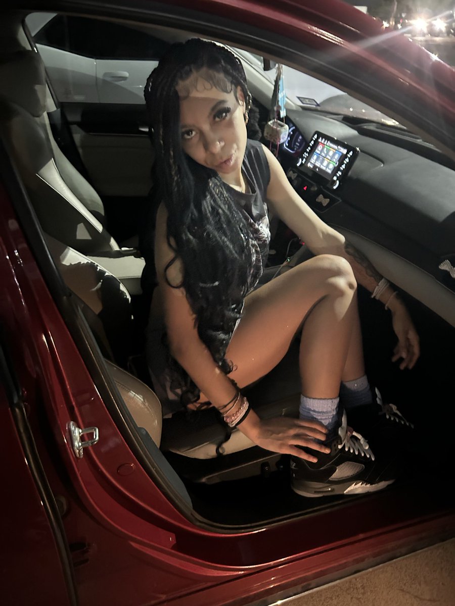 marisbthuggin's tweet photo. flics 💋 https://t.co/f93DDhYRkB