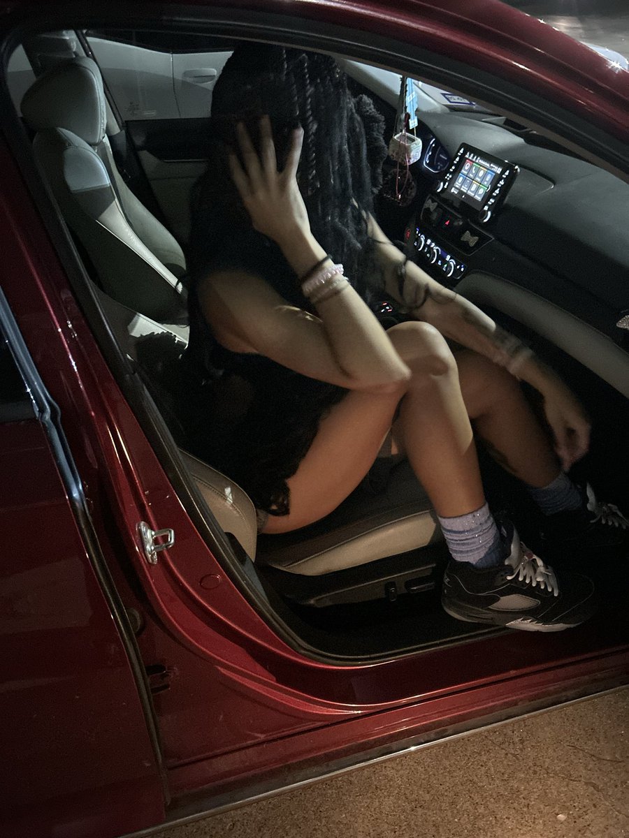 marisbthuggin's tweet photo. flics 💋 https://t.co/f93DDhYRkB