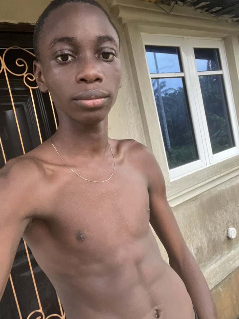 vickyovez's tweet photo. I love boys with six-packs ❤️🤧 https://t.co/d2jEQmHVUb