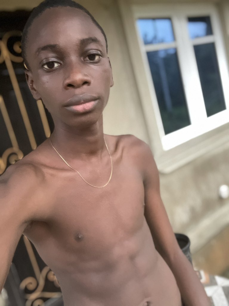 vickyovez's tweet photo. I love boys with six-packs ❤️🤧 https://t.co/d2jEQmHVUb