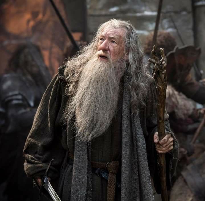 ToIkienverse's tweet photo. 🚨 ATENCIÓN | Sir Ian McKellen ya ha completado la fotografía principal para El Señor de los Anillos: La Caza de Gollum. 

Y ya ha regresado a su hogar en Londres. 🔥 https://t.co/OGnt0TyuR6