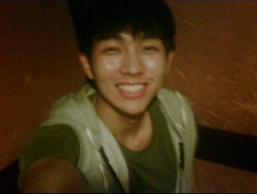 gwamilleo_1046's tweet photo. 임슬옹 옛날 사진 정말 좋은 느낌을 줌 https://t.co/Qxb0SXHJlD