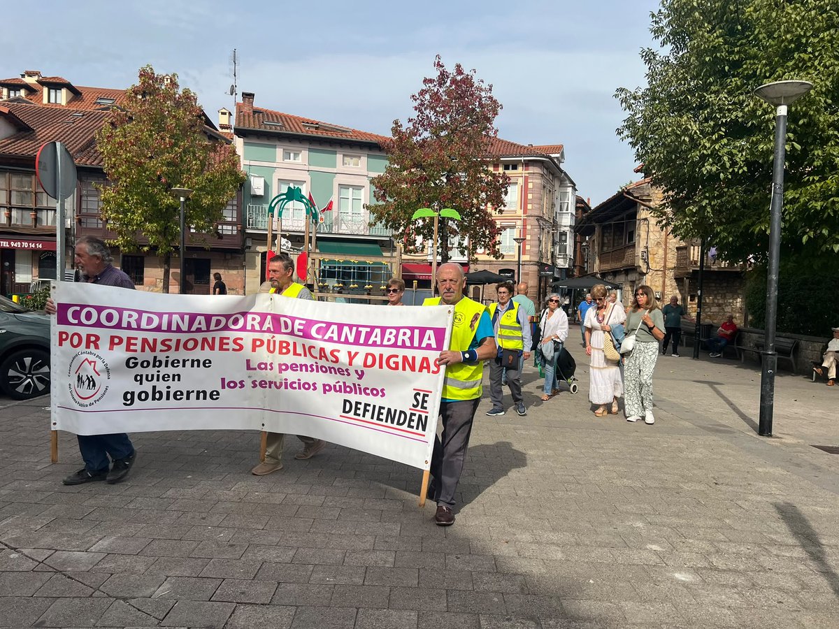 pensionazo_no's tweet photo. Hoy concentración y asamblea en Cabezón de la Sal. https://t.co/oK9WTQ5Wql