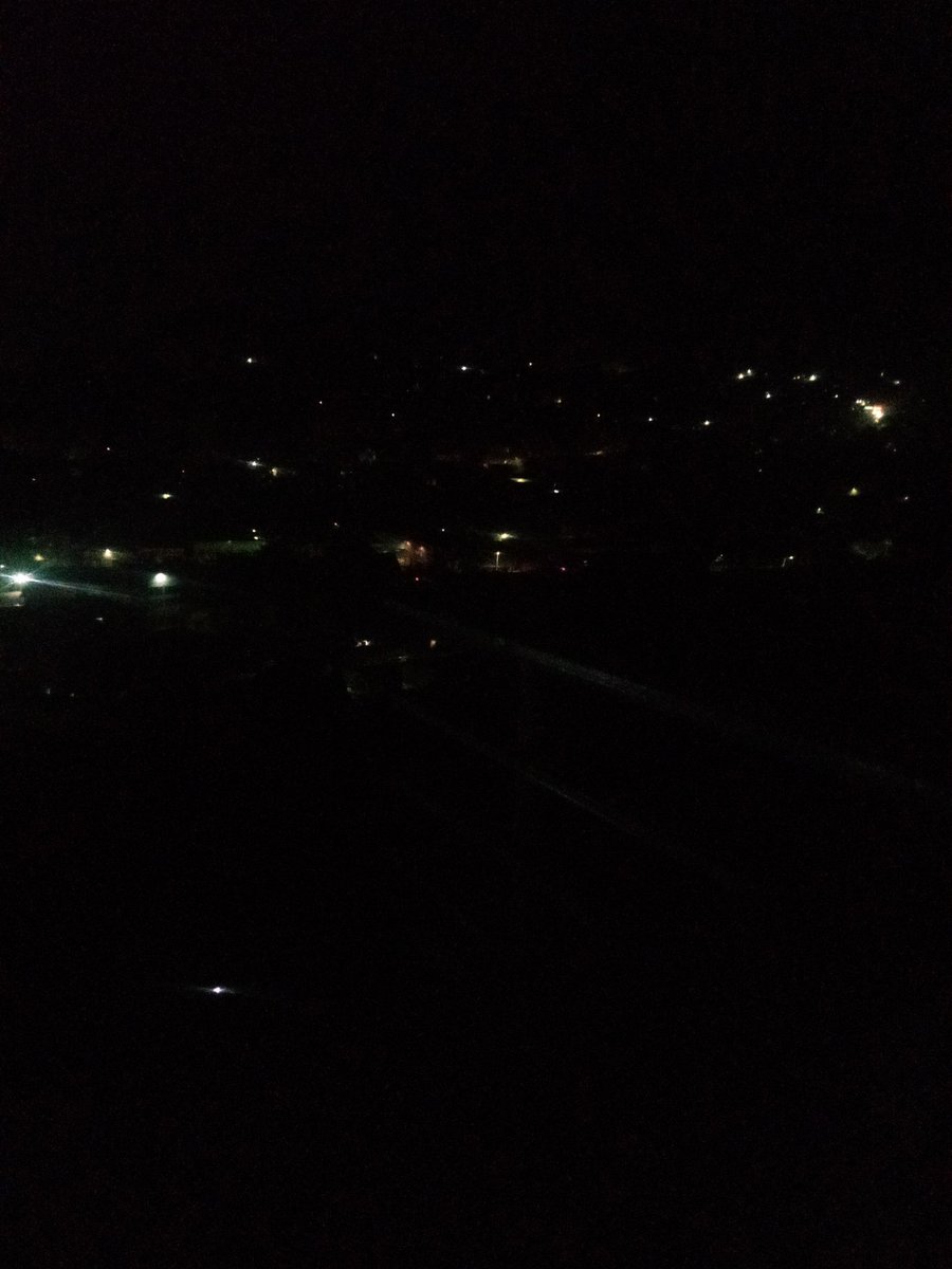 TabaroFabrice's tweet photo. @Col_Alimasi @FannyKaj1 Le 28/09/2026 à 19:15 dans la ville de Bukavu au quartier industriel, courant iko wapi. Menteur https://t.co/sD71MMNF72