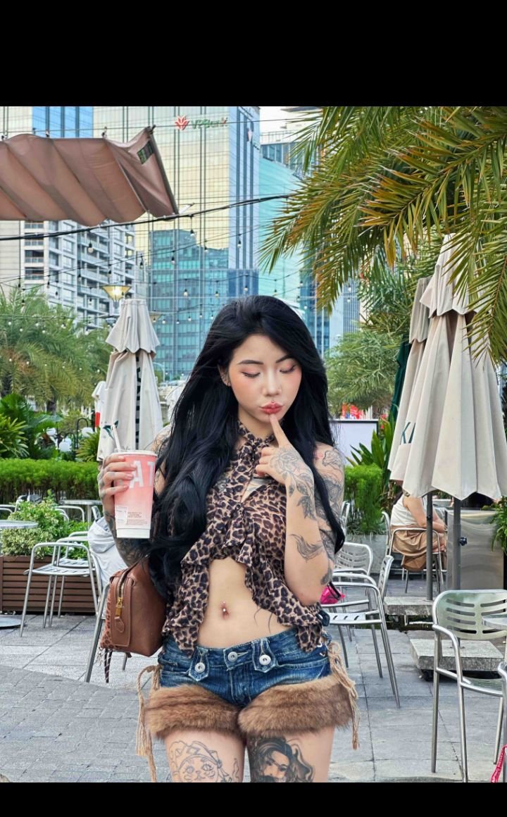 kim66678940's tweet photo. Chàoo hồng hàii nhii của chị 🦋 https://t.co/EZzVkj0JiV