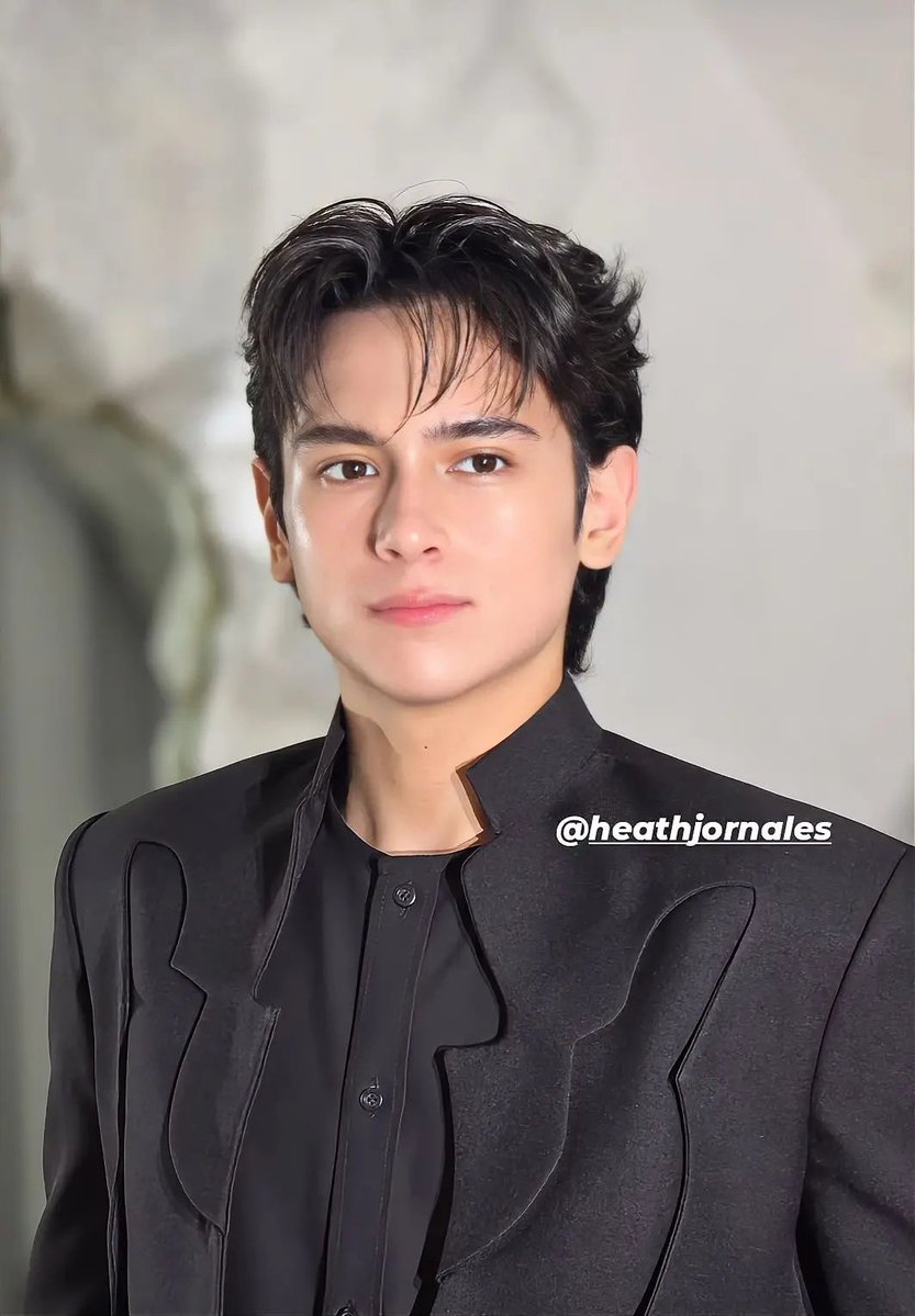 anna_091124's tweet photo. ANG POGIIIII TALAGA TANGINA NATING LAHATSDFGHJKLJDHDAFSF😭🛐

HEATH OF THE MOMENT 
#HMJxVMANThePresentIssue https://t.co/csth5LJnbN