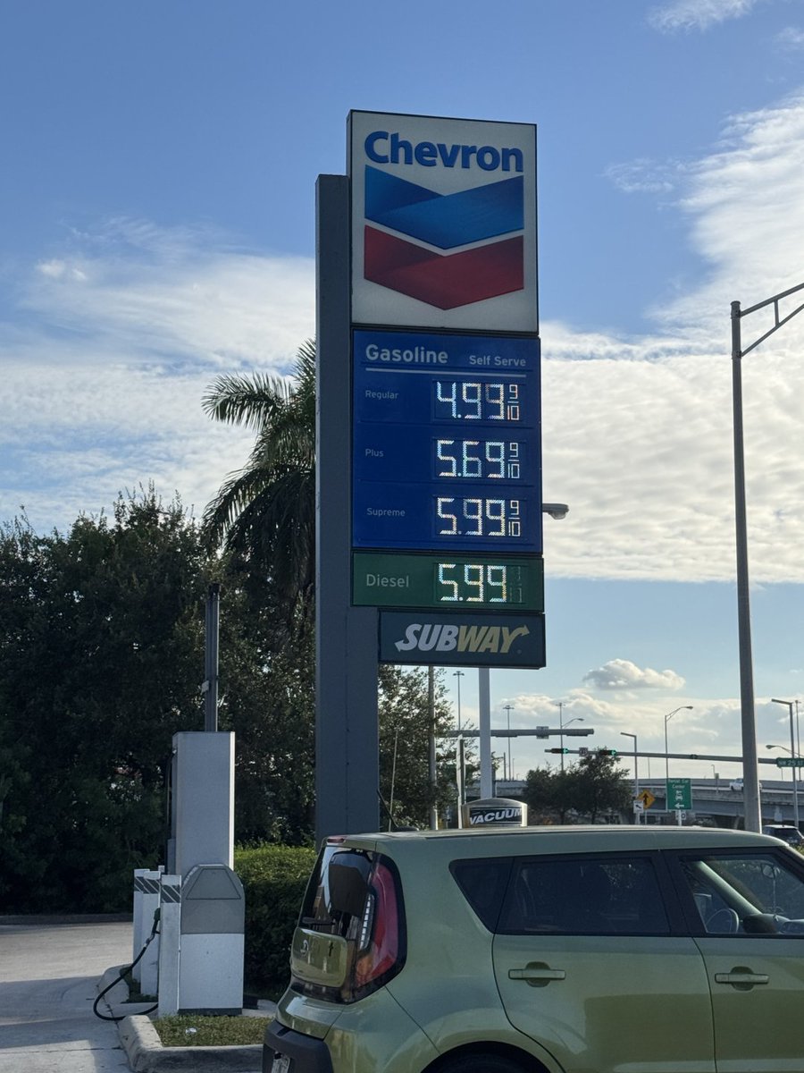 Geum_yys's tweet photo. Gas prices are basically a luxury at this point lol https://t.co/ybuNgum9RK