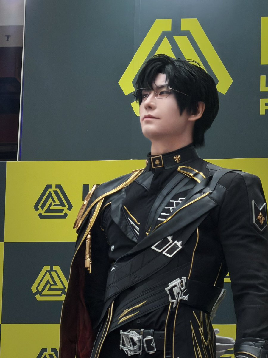 thames_malerose's tweet photo. @WirForce last day with Zayne cosplay ❄️🍐
Thank you so much Taiwan 🇹🇼🥰
#cosplay #wirforce #zayne #loveanddeepspace #zaynecosplay https://t.co/aqfauu3qlv