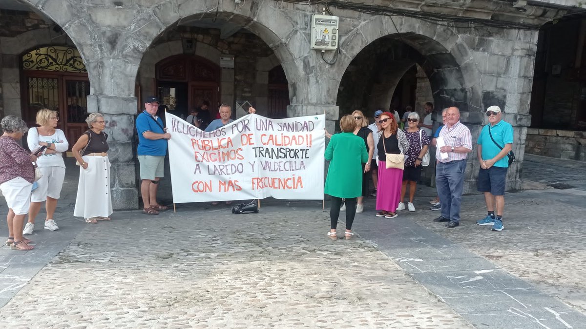 pensionazo_no's tweet photo. Pensionistas de Castro hoy lunes 28 https://t.co/P7rtnOirzG
