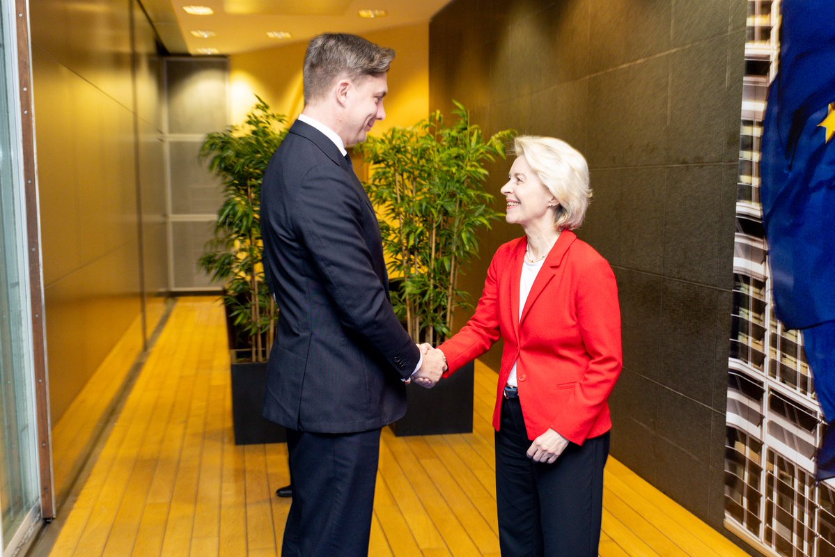 mindaugassink's tweet photo. Great conversation in Brussels with @vonderleyen on our close cooperation to deliver on the #LT27EU Presidency’s ambitious agenda.

A secure, resilient and competitive #EU, equipped to counter challenges and threats to its skies, borders and markets. Security & defence are key: we need to build a strong line of deterrence along the Eastern Flank, with air defence as a top priority.

Connectivity, infrastructure and technology are essential to unlock the full potential of EU competitiveness. Social cohesion, prosperity and welfare are fundamental to our resilience.

More support for #Ukraine.  Greater pressure on the aggressor.

This is not a sprint — Europe needs to be ready for the long run.