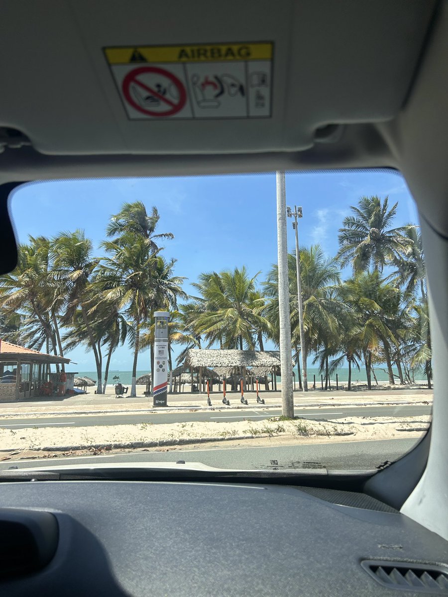 icrlaur's tweet photo. a vantagem de morar em uma cidade litorânea https://t.co/5pMp9RXGSn