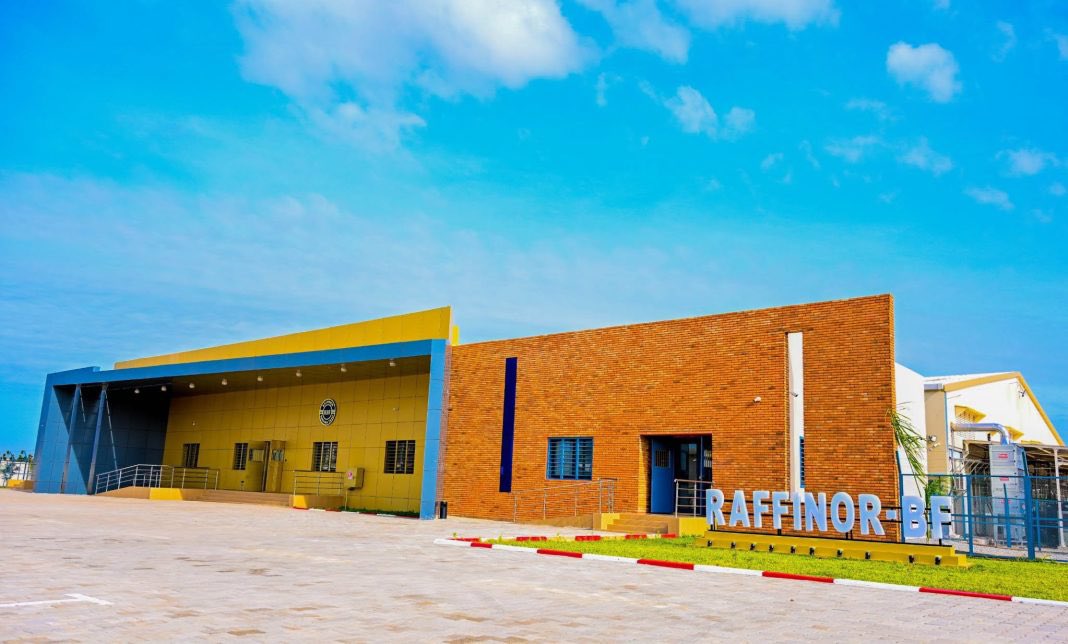 Rachidpate's tweet photo. Le capitaine Ibrahim Traoré, a inauguré ce 28 septembre 2026 à Ouagadougou, la première raffinerie d’or du Burkina Faso appelée RAFFINOR-BF.

Selon lui, l’or du Burkina Faso doit désormais être extrait, transformé, contrôlé, valorisé et certifié sur le territoire national. https://t.co/q7VqfRCawM