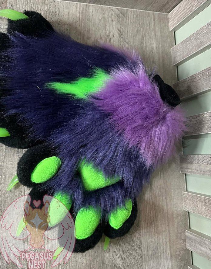 pegasusnest's tweet photo. aws for the green storm! With plastic claws
•
•
•

#fursuit #fursuiter #fursuitforsale #fursuitmaker #fursuitforsale #fursuitsale #fursuitsalepost #fursuitmakers #fursuithead #fursuitpartial https://t.co/BJCQNRCFiA
