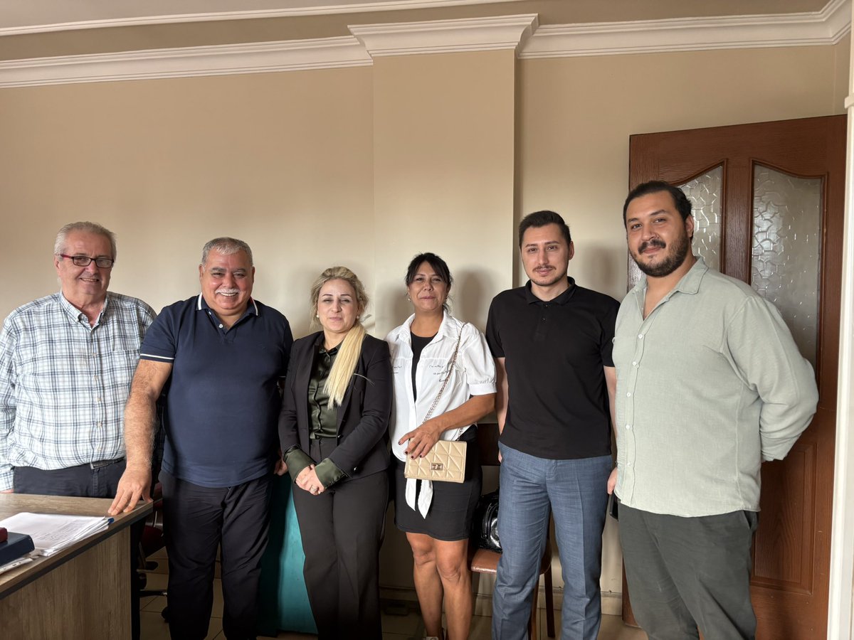 hilalinyildizi's tweet photo. İskenderun’umuzun değerli iş insanı Sn. Abdullah Şenöz’ü ziyaret ettik.

Görüşmemizde Türk siyaseti, mevcut ekonomik tablonun sahaya yansımaları ve İskenderun özelinde yaşanan gelişmeler üzerine değerlendirmelerde bulunduk.

Samimi, keyifli ve verimli bir sohbet gerçekleştirdik.

Nazik ev sahipliği için kendilerine teşekkür ediyoruz.
@umitozdag 
@SerhatTABANCA 
@zaferpartihty 
@zaferisk