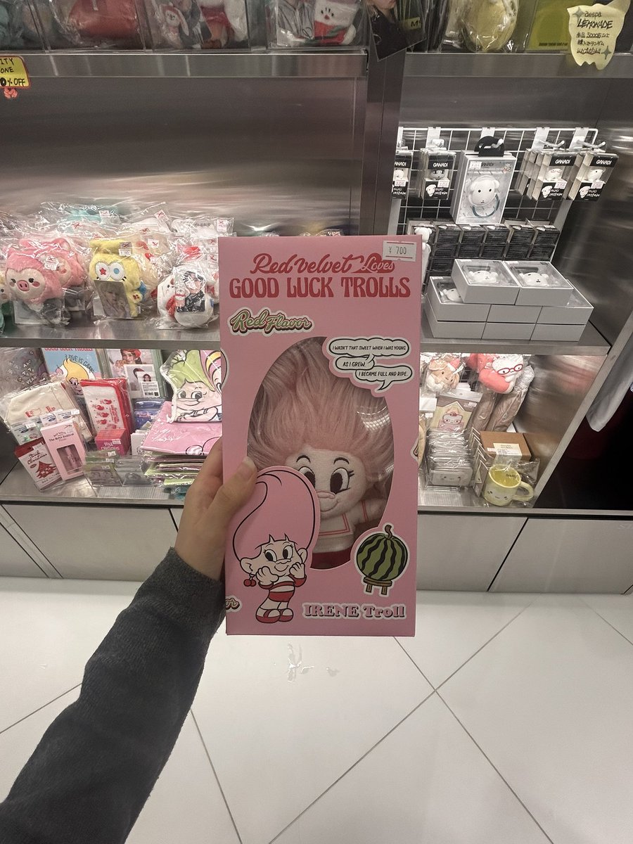 0125Ww's tweet photo. レアなグッズ沢山で全部欲しくなった😭店員さんがすごく優しくてバッグヤードから在庫取ってきて下さって、ぬいぐるみのお顔選ばせて頂きました😭💕
次はNCTDREAMとEXOのグッズを迎えに行きます！またすぐ遊びに行きます🩷
#WITHMUUオモカド店プレゼント企画
#withmuuomokado https://t.co/1GbY8l592b