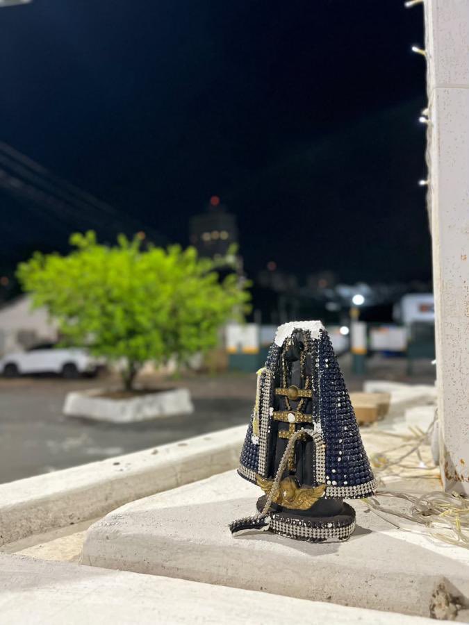 futrikeiof's tweet photo. 🚨VEJA🚨| Vândalos quebram imagem de Nossa Senhora Aparecida em tradicional ponto religioso e histórico de Cuiabá. https://t.co/vEJL1UYpX8