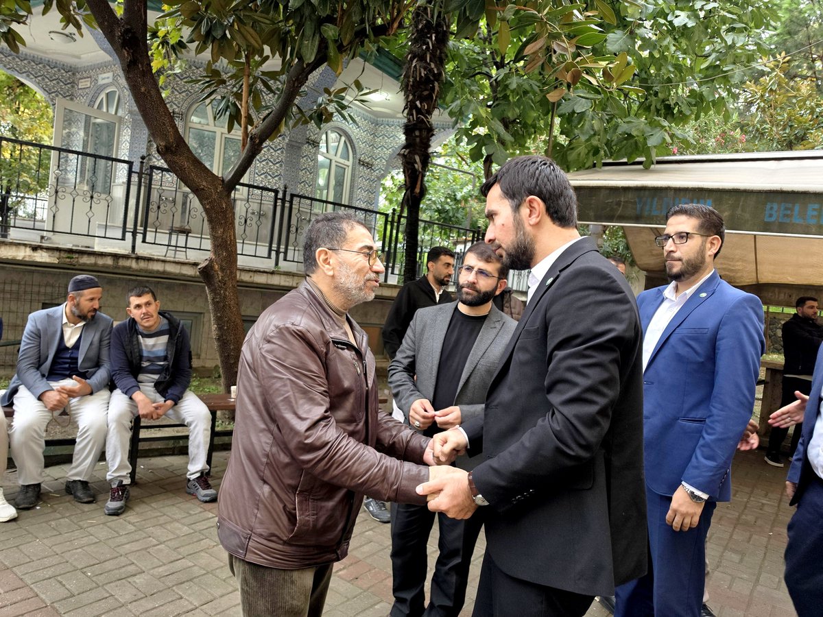 ZekiAras16's tweet photo. "Alimin ölümü alemin ölümüdür."

Genel Merkez Kurucu Üyemiz Sn. Davut Taştekin Başkanımızın amcası, Bursa'mızın kıymetli ilim ve irfan insanlarından Molla Abdurrahman Taştekin Hocamızın taziyesine katıldık. 

Merhum hocamıza Allah’tan rahmet, Taştekin ailesine ve sevenlerine sabırlar diliyorum.