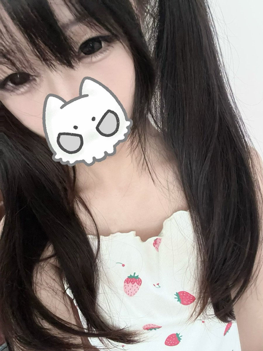 ZK6S8u6ibza4vPG's tweet photo. 这个点      还有人吗 ？ 

 新鲜出炉的饺子皮   

有人看吗？     赶紧我要删了 https://t.co/Qre7pHig6e