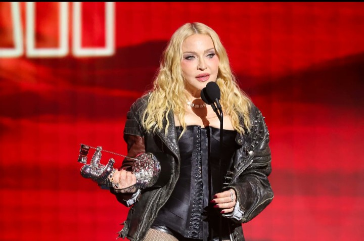 PopMedia_1's tweet photo. Top 10 Most Trending Artists On X/ Twitter Today So Far:

1. LISA 
2. BTS
3. Madonna 
4. Taylor Swift 
5. Ariana Grande 
6. Tyla 
7. Olivia Rodrigo 
8. Shakira 
9. Bruno Mars 
10. Sabrina Carpenter https://t.co/BGZCgErTLF