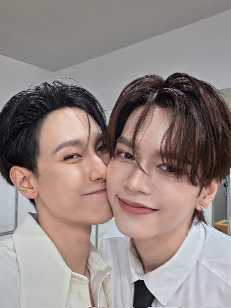 oomoomoom228's tweet photo. ขอบคุณนะะ แล้วจะเลิกเป็นสาววายได้ไงวะะ

#จูรับทราบแล้วรับรักมาร์คมั้ย https://t.co/UQURhOpMWh