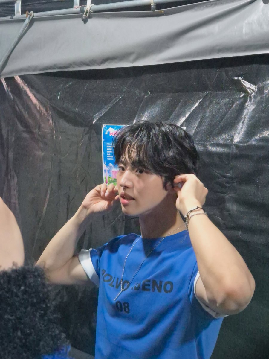 ForHongseok's tweet photo. 260928 | _hongseokie Instagram 

https://t.co/FxFytuZcEr

#홍석 #HONGSEOK #펜타곤 #PENTAGON #앤드마크 #ANDMARQ https://t.co/cL4eSGymof