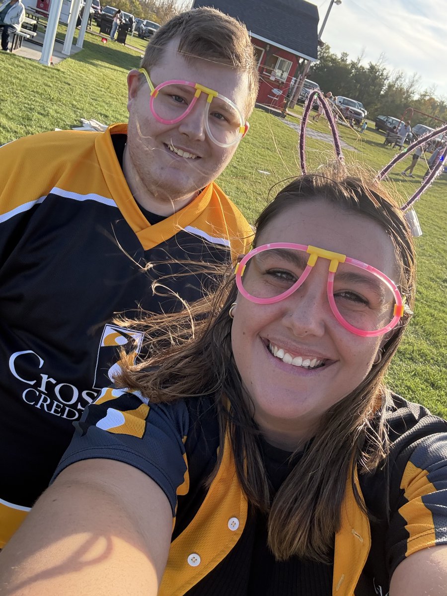 CrossroadsCU's tweet photo. 🍂 As a proud sponsor of the Preeceville Fall Festival, Crossroads was excited to support the event and have team members volunteer in the Kids Zone. Thank you to everyone who stopped by. We love being part of the communities we call home! 

#CrossroadsCreditUnion https://t.co/TZcZiWiTrJ