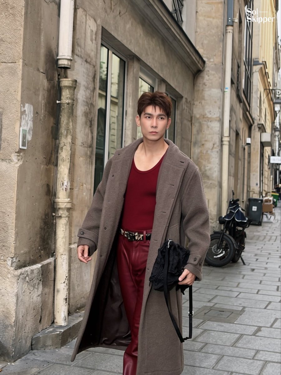 SolSkipperCo's tweet photo. Rate this look from 1–10! 👀

MEW X ELIE SAAB HM 

@MSuppasit
#ELIESAABxHMwithMew
#MewSuppasit
#HM #HMThailand #HMThailandxMEW https://t.co/KdIu3wqrr8