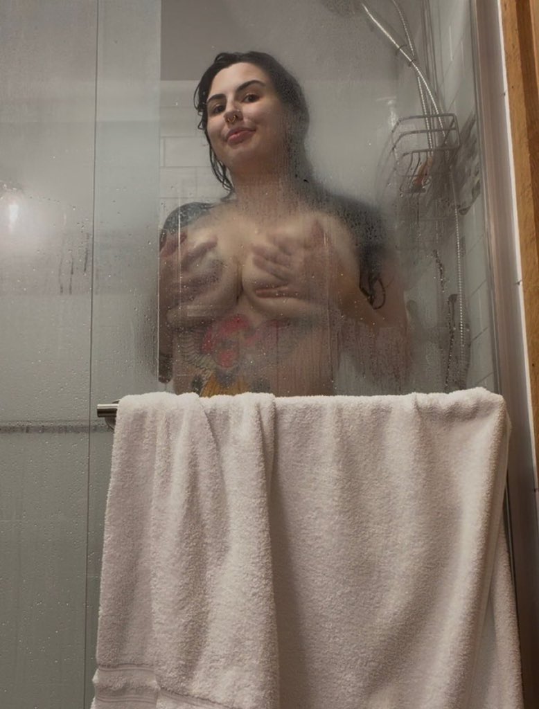 Booty20267's tweet photo. Come join me in the shower this morning? 🫧 #SF #BayArea https://t.co/ZbFkPQSTPM