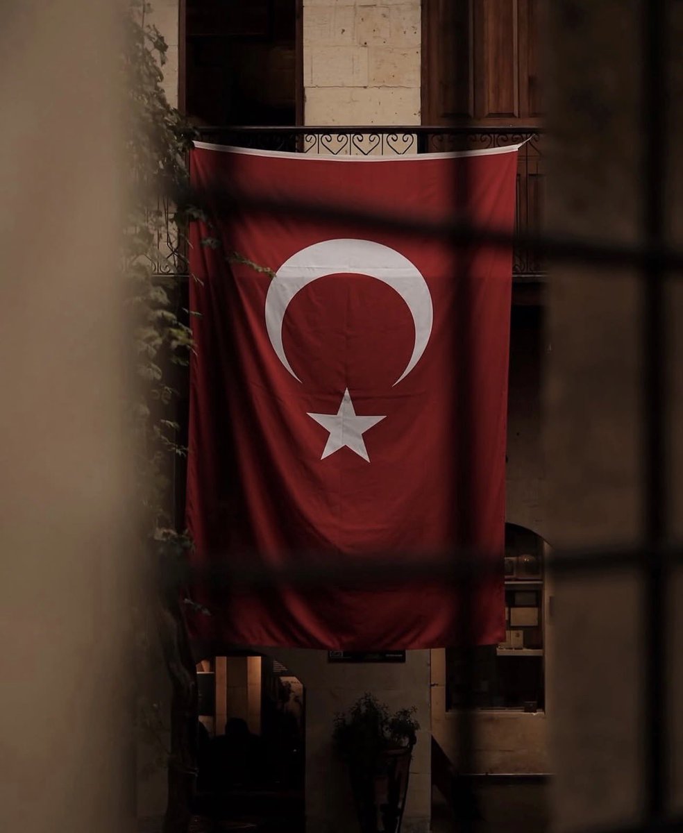 FiiTarih's tweet photo. Gününüz aydın olsun 🇹🇷 https://t.co/22N4hPANh4