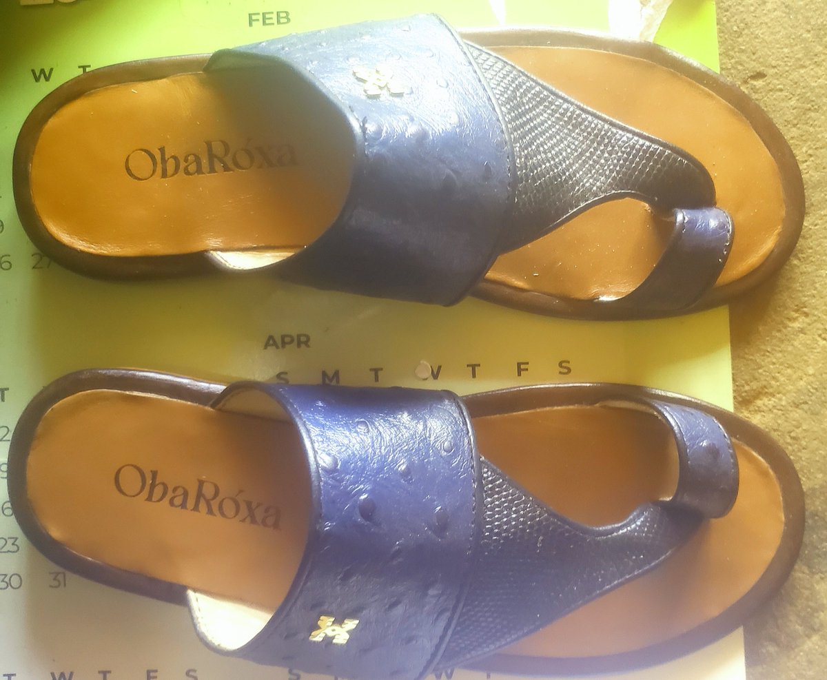 timothymuller04's tweet photo. Still learning, still improving. 🩴📚
Just a student learning the trade, one pair at a time.
More to come. 🙏🏽
      📩 DM to order yours today.
#LeatherSandal #MensFashion #QualityLeather #Footwear #Fashion #MadeToLast https://t.co/acHJaMO02E