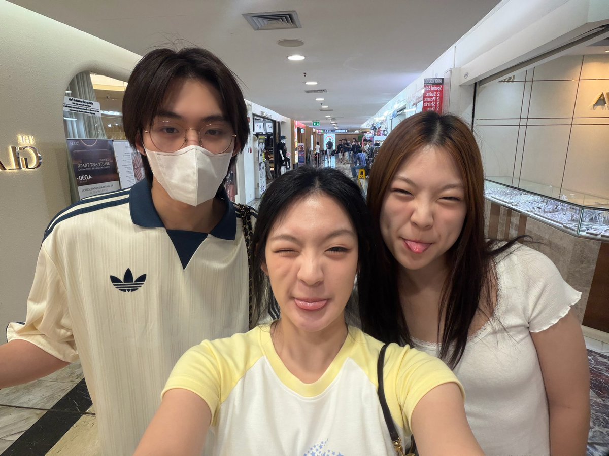 ggaacre's tweet photo. brother on duty (( มาสาม จ่าย1 as always💖💖💖💖 )) @kongjiro_ #kongjiro #ลูกแม่เก๋ https://t.co/nUeX3UheNN