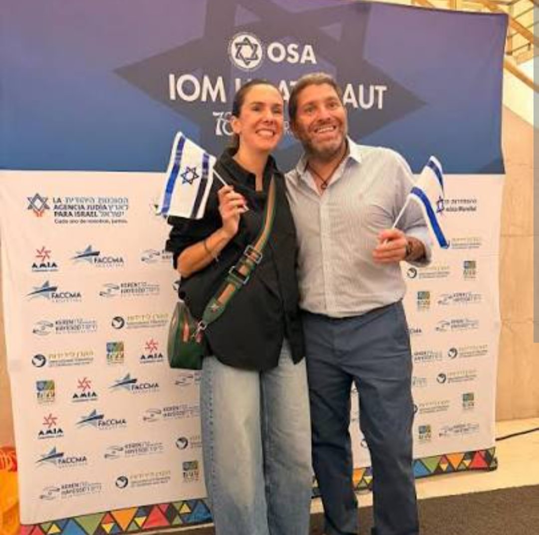 valeria18548559's tweet photo. Elisa Trotta, la venezolana sionista,hija de un terrorista del ERP, hizo un proyecto para q el gob. d la ciudad pueda diseñar herramientas y políticas públicas de vivienda específicas para los venezolanos, casualmente su socio está interesado en q salga
Maduro ya no está go home https://t.co/W1feJr75O6