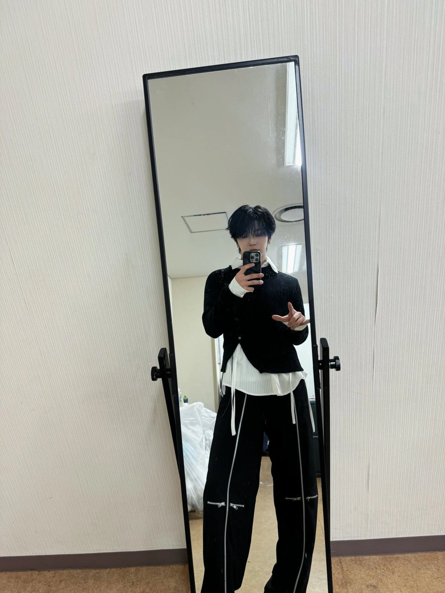 ald1plus's tweet photo. [MEMBERSHIP]

ALD1 Mnet+ Plus Chat Update — #HEXINLONG 💌 (2/3)

#허씬롱 #ALPHADRIVEONE #ALD1 #알파드라이브원 https://t.co/dmPniyxlIr