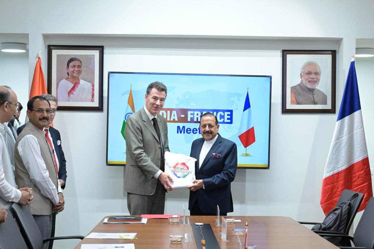 FranceinIndia's tweet photo. Excellent meeting between Ministers @PhBaptiste and @DrJitendraSingh to strengthen India-France cooperation in science, technology and space, including joint research funding, innovation partnerships and EU research ties, as part of the India-France Year of Innovation 2026. https://t.co/4Rbrujz8Xs