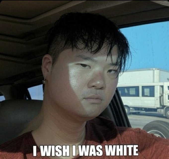 ergad832's tweet photo. "I wish i was white" https://t.co/LvzvS6zlVy