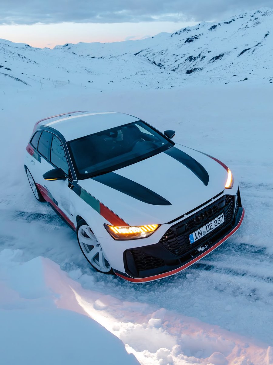 diverclaudia's tweet photo. We really live for these snow days ❄️🔥

——
Audi RS 6 Avant GT: Fuel consumption (combined) in l/100 km: 12.7–12.2; CO₂ emissions (combined) in g/km: 289–277. CO₂ class: G. Closed course with a professional driver. Do not attempt. https://t.co/hbAqTRIYjG