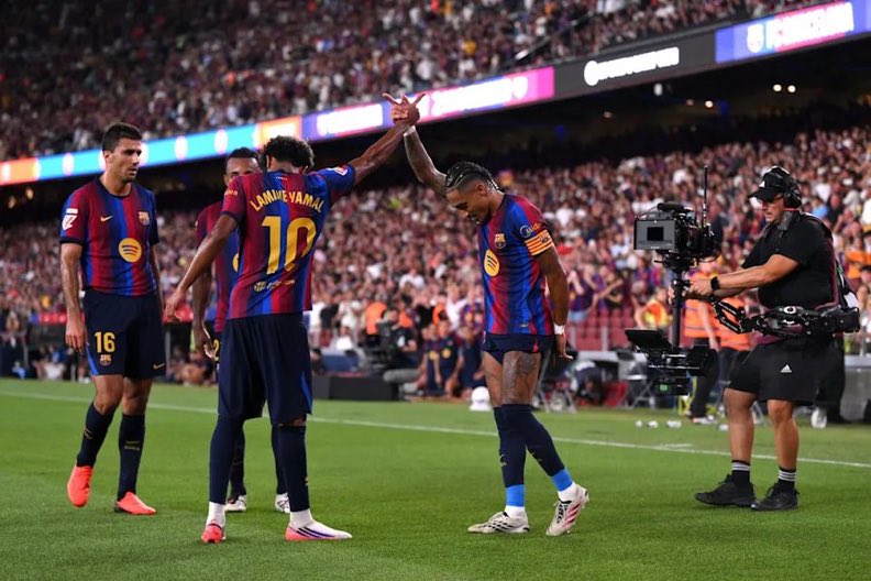 baracorner6's tweet photo. 🚨 NEW: With the contract renewal of Raphinha, he's now in the second highest salary tier at the club.

Lamine Yamal is the highest paid player, with Rodri and Raphinha below him.

— @santiovalle https://t.co/229a2KWN69