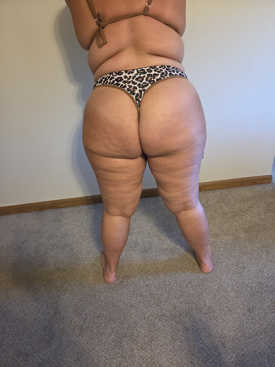 Briebottoms's tweet photo. Busted out of my bikini #bikini #bbw #onlyfans #bigass #xxx https://t.co/LmjQsLKpD2
