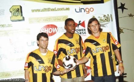 ASA_1927's tweet photo. اللاعبين اللي جابهم الاتحاد في كأس العالم
2005 وبلغوا عليهم الدنافيس وألحين ينظّرون علينا بالوطنيه وتمثيل الوطن #مبسوط_يا_حبيبي https://t.co/wgo37sCbuG