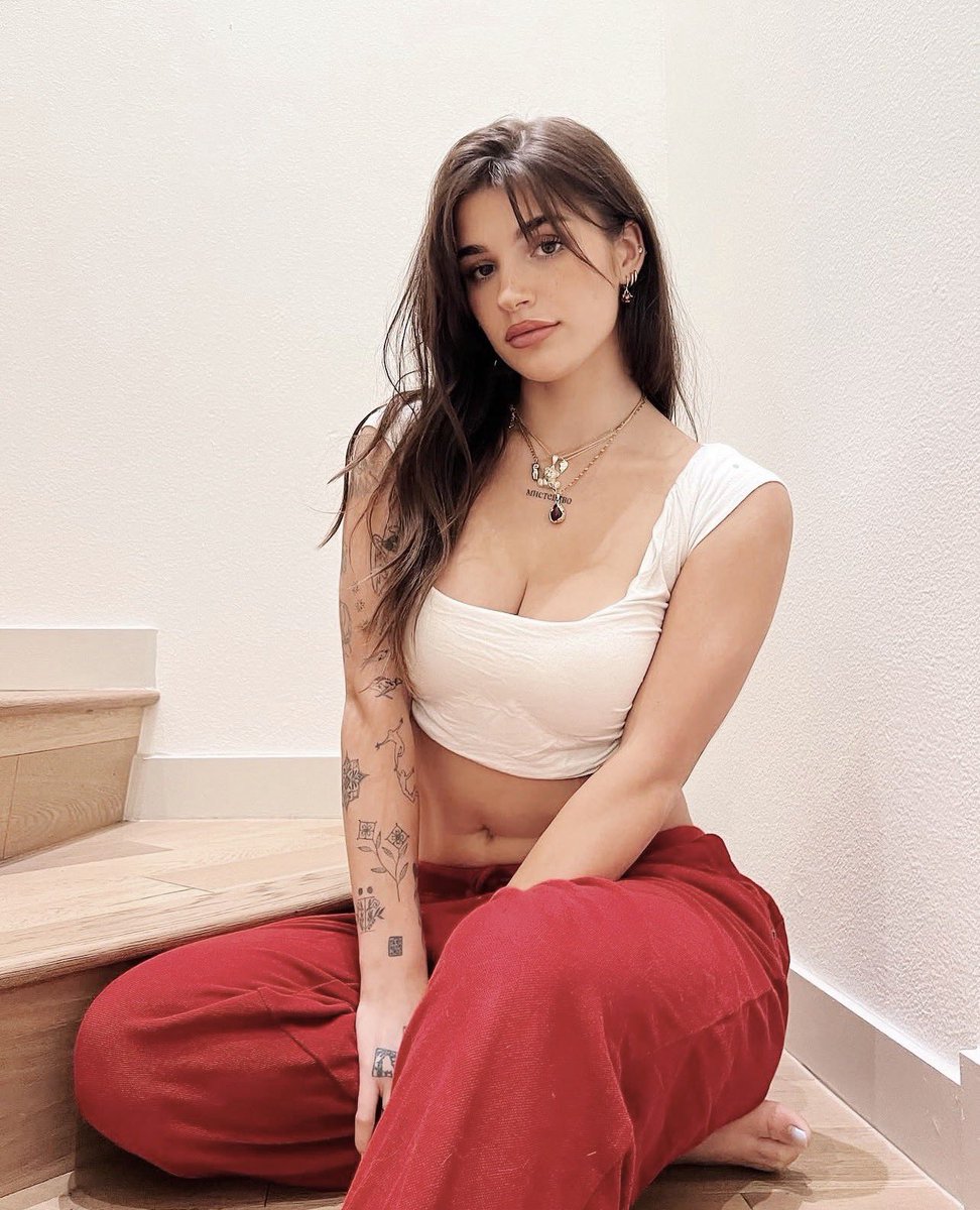 silkenamber's tweet photo. colette f. dempsey  ྐ❤︎

she/her scorpio baby. bisexual. your dream come true or your worst nightmare. clingy &amp; affectionate. knows no stranger. music obsessed. animal lover. gin &amp; tonic advocate. extrovert.

desc &amp; lit. 
mdni, 21+ only | (n)sfw content https://t.co/kMGnw4CrN3