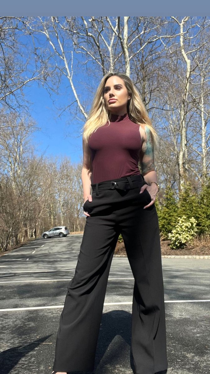 mrotto82's tweet photo. The pants did what they needed to do.”
#OOTD #Fashion #Style #FitCheck #Blonde #Curves https://t.co/4QIcjmxSg2