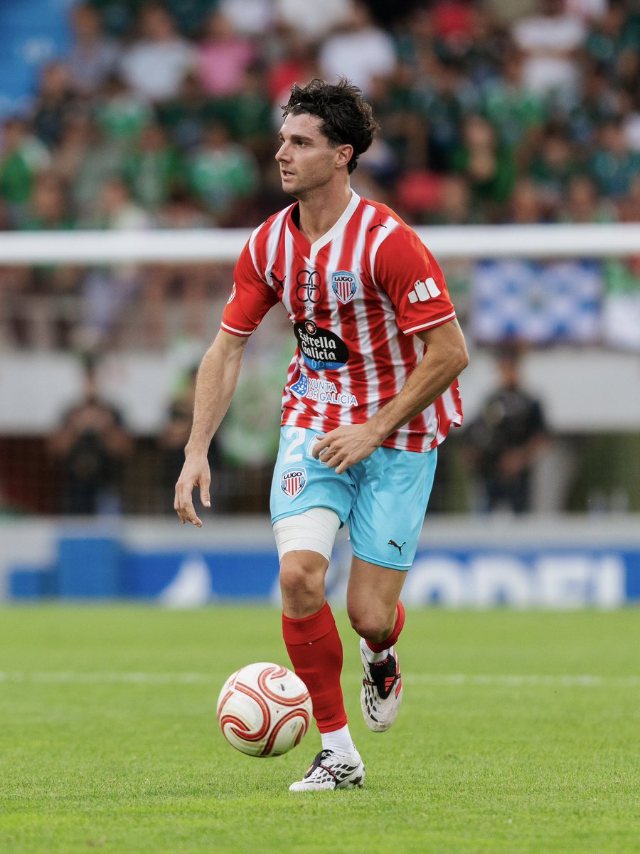 CDeportivoLugo's tweet photo. Por fin puidemos ver a Simón Luca estrearse coa albivermella 🥺❤️

Moito traballo detrás para volver ao verde 💪

#ForzaLugo https://t.co/ok1CmMY9wq