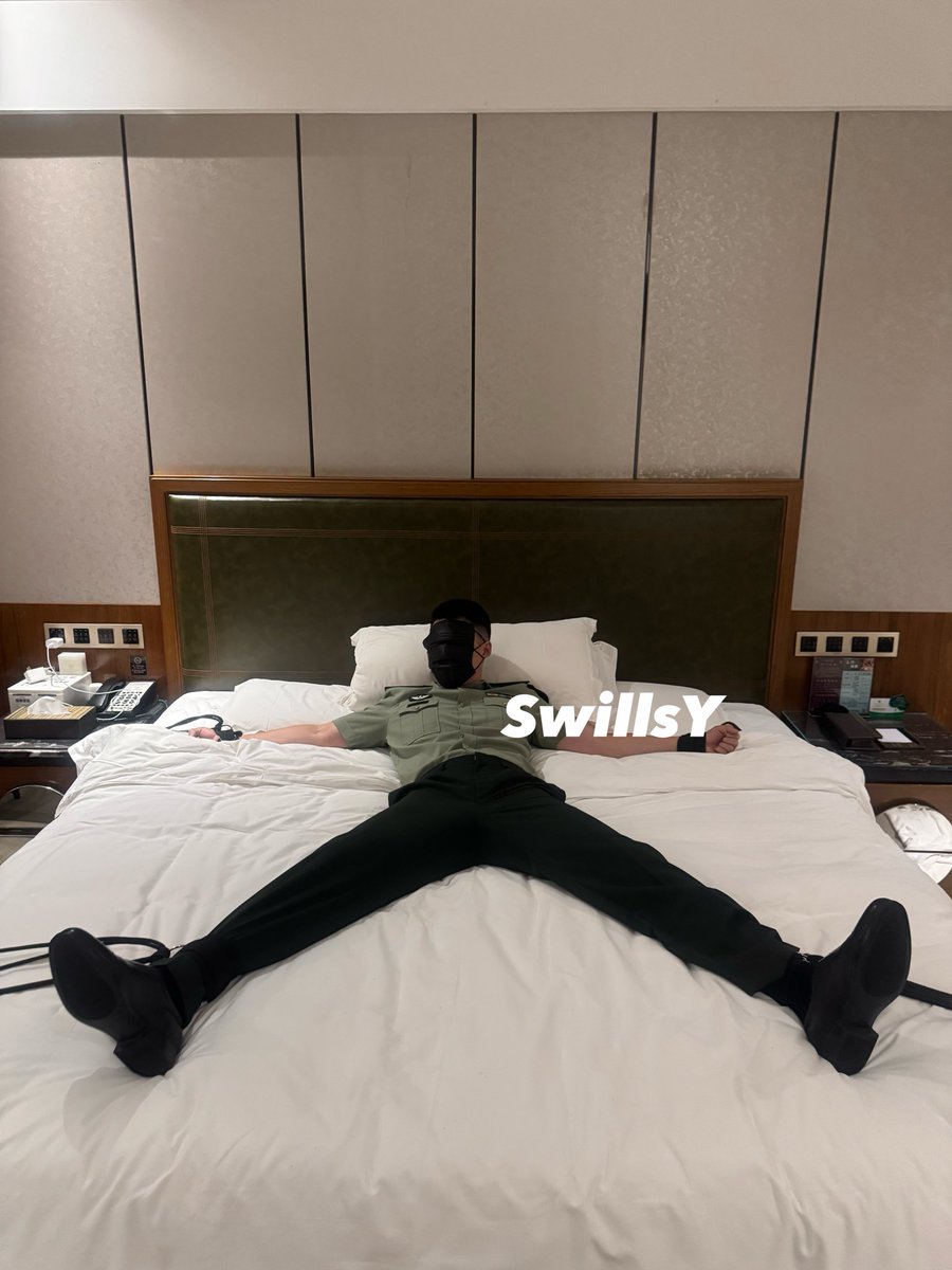 WillsY762's tweet photo. 23年底入圈至今，最爽的一个m。十多年的现役，又高又壮还怕痒。
前两天在BJ射了四次之后，在他身上一个小时又是接连两次。小兄弟从来没这么硬过操。 https://t.co/uQIGZ2o2Gu