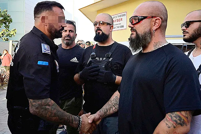 noegax's tweet photo. @caminantes21 Nazis vestidos de policía tengo localizado uno, el Jero de Torrepacheco. https://t.co/BKBQHddbgL