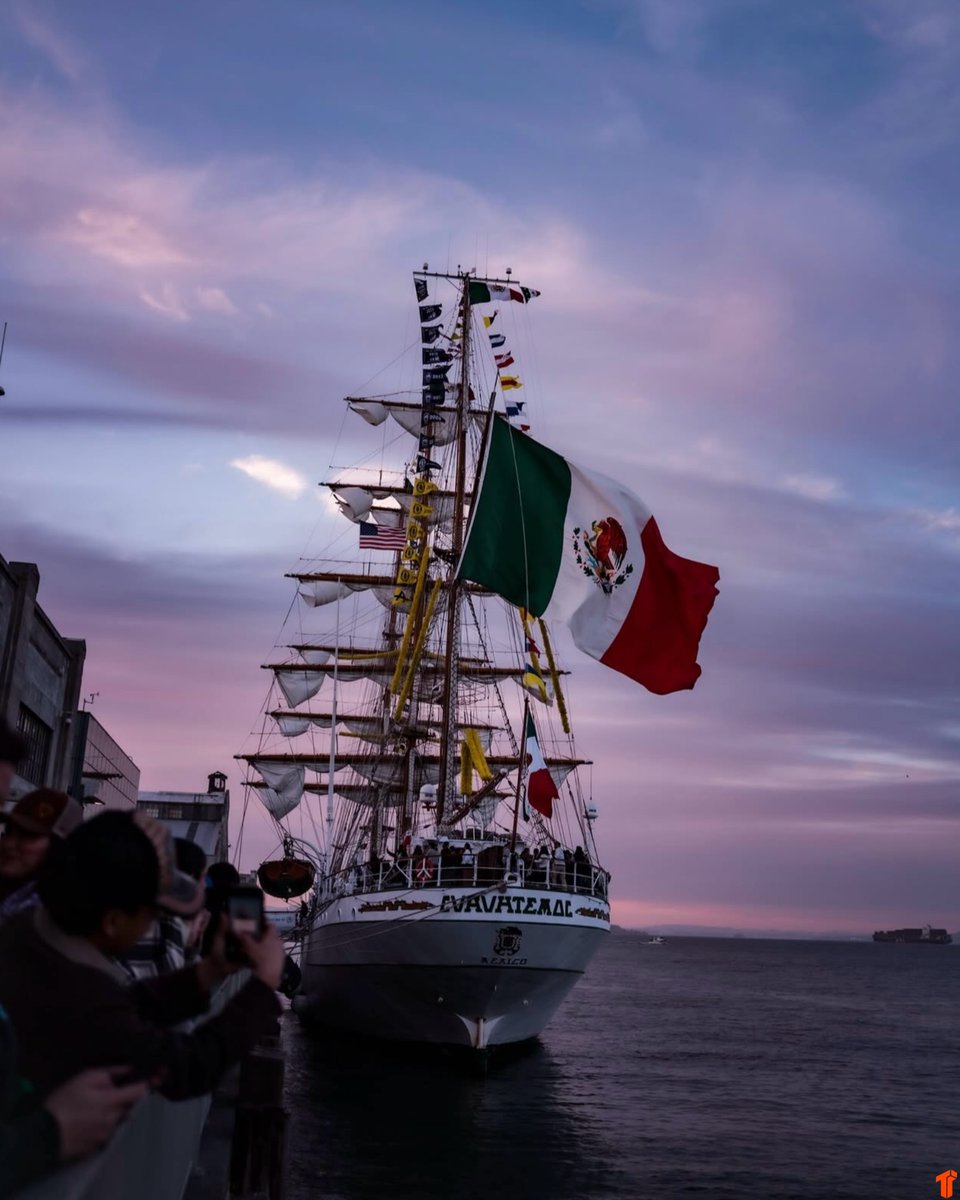 TheThizzler's tweet photo. Mexican Navy’s 297-foot ship has departed San Francisco after a four-day visit 🇲🇽⛵️ https://t.co/LBybaVljaP
