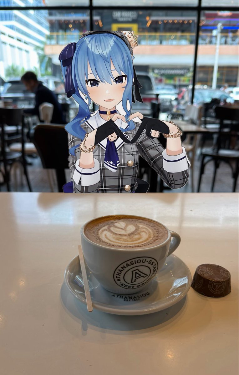 Pascalm78's tweet photo. I was just having a coffee and you’re not gonna believe who appeared out of nowhere… https://t.co/So3NanweNN