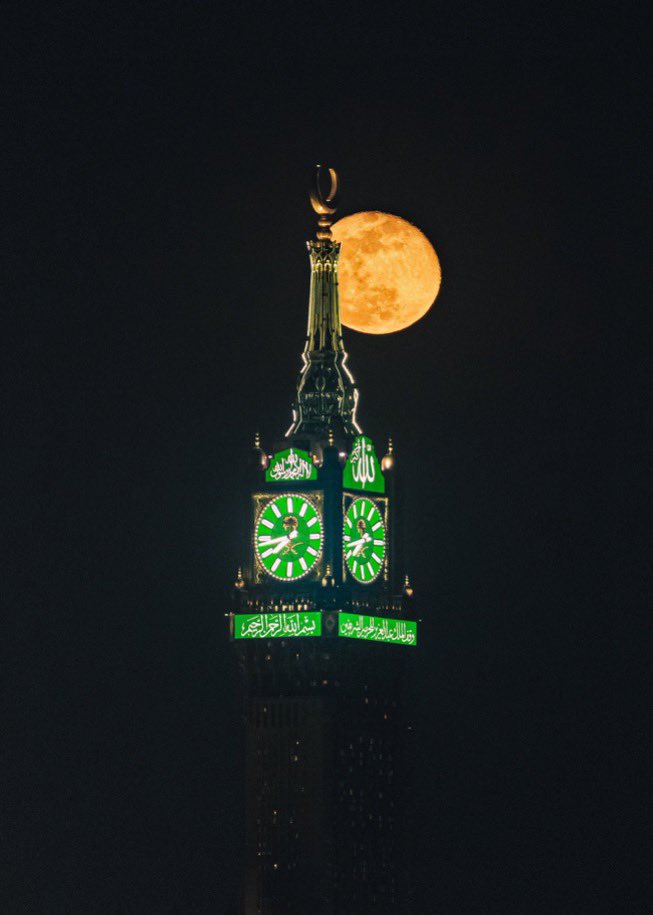 saudipopular's tweet photo. قمر اليوم في سماء مكة 🤍 https://t.co/tiEM9baPbp
