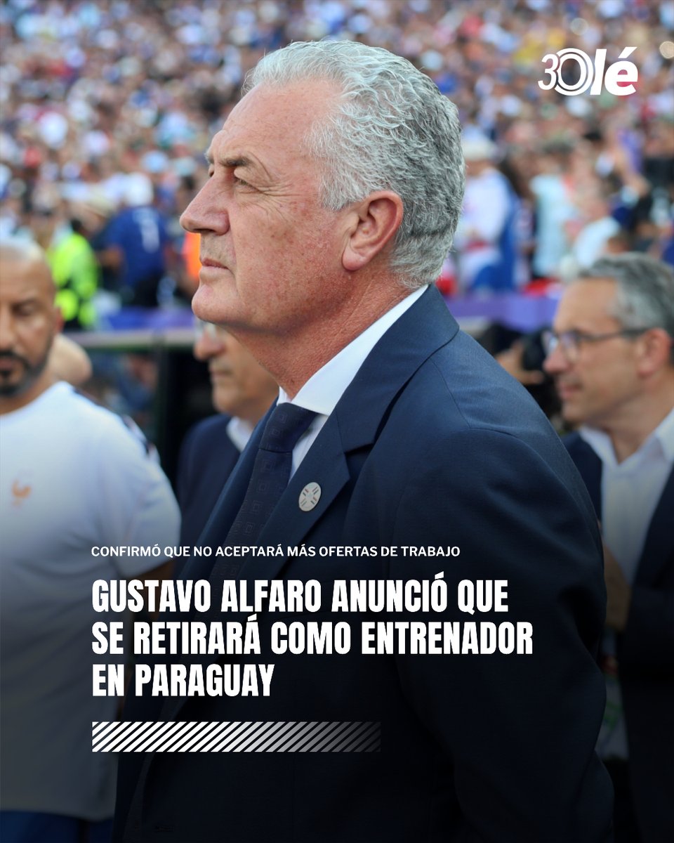 DiarioOle's tweet photo. 🚨👔 ALFARO ANUNCIÓ QUE SE RETIRARÁ COMO ENTRENADOR

🇦🇷 El técnico argentino, que tiene contrato con Paraguay hasta 2030, confirmó que no aceptará nuevas ofertas una vez que finalice su vínculo con la Albirroja

🔜 Gustavo, que tomó las riendas de la Selección en 2024, aseguró que el próximo Mundial será el último torneo que dirigirá en su carrera

🗣️ "Le agradezco a mi familia porque más que nada que vengo corriéndoles el arco hace mucho tiempo. Les digo que este es el último, es el último"