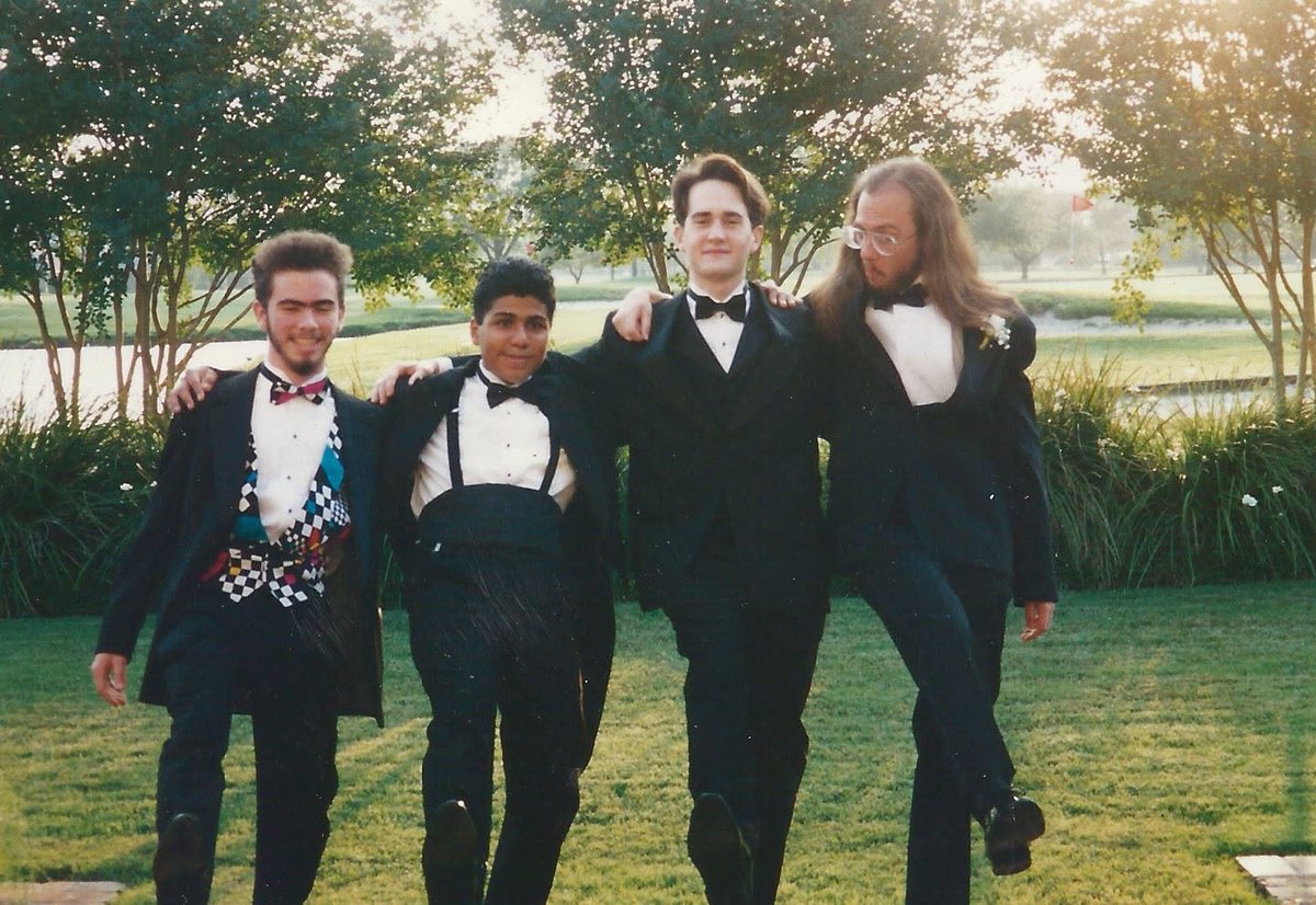 granthhorne's tweet photo. @L0m3z Clinton-era L0m3z style; second-to-right. It was a chick magnet for sure. https://t.co/0OIN3tSLbI